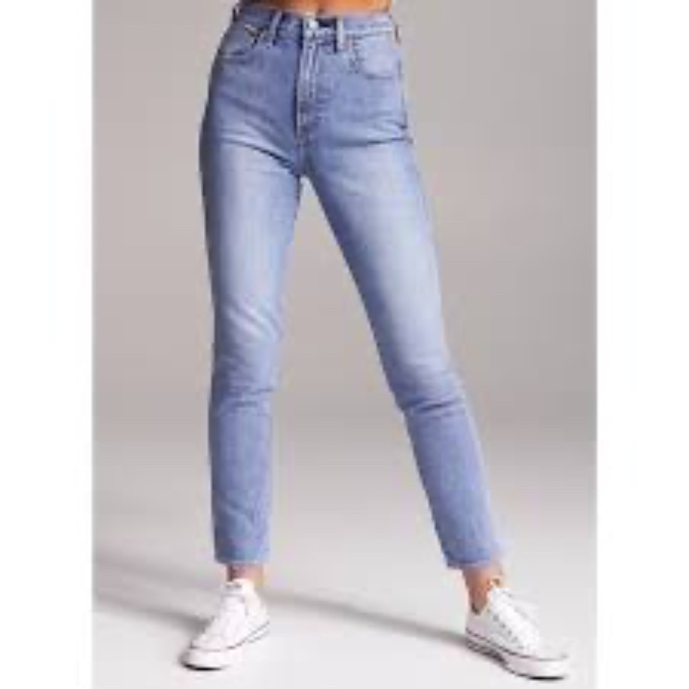 Aritzia Light Blue Straight Leg Jeans